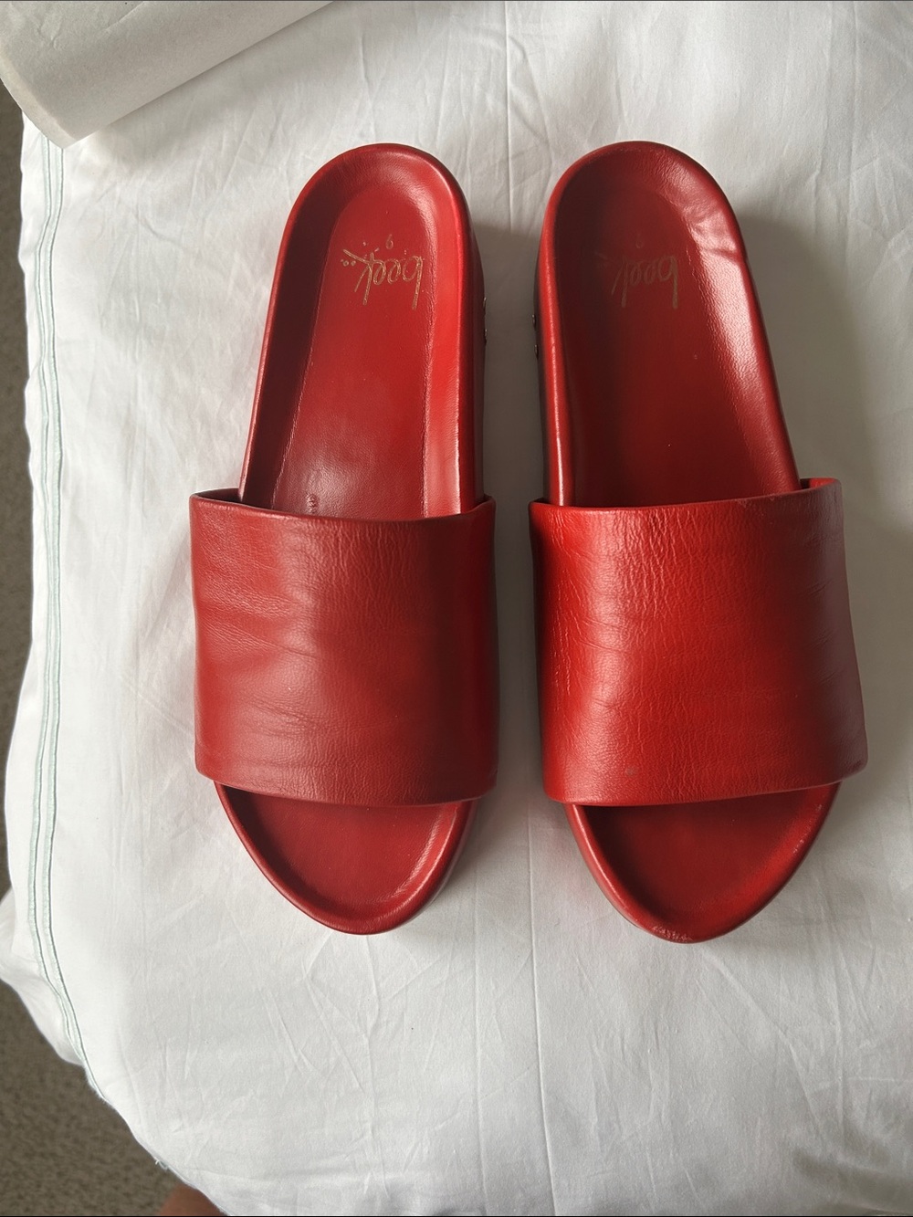 BeeK Pelican Red Leather Slide Sandals SZ 9 - Picture 4 of 9